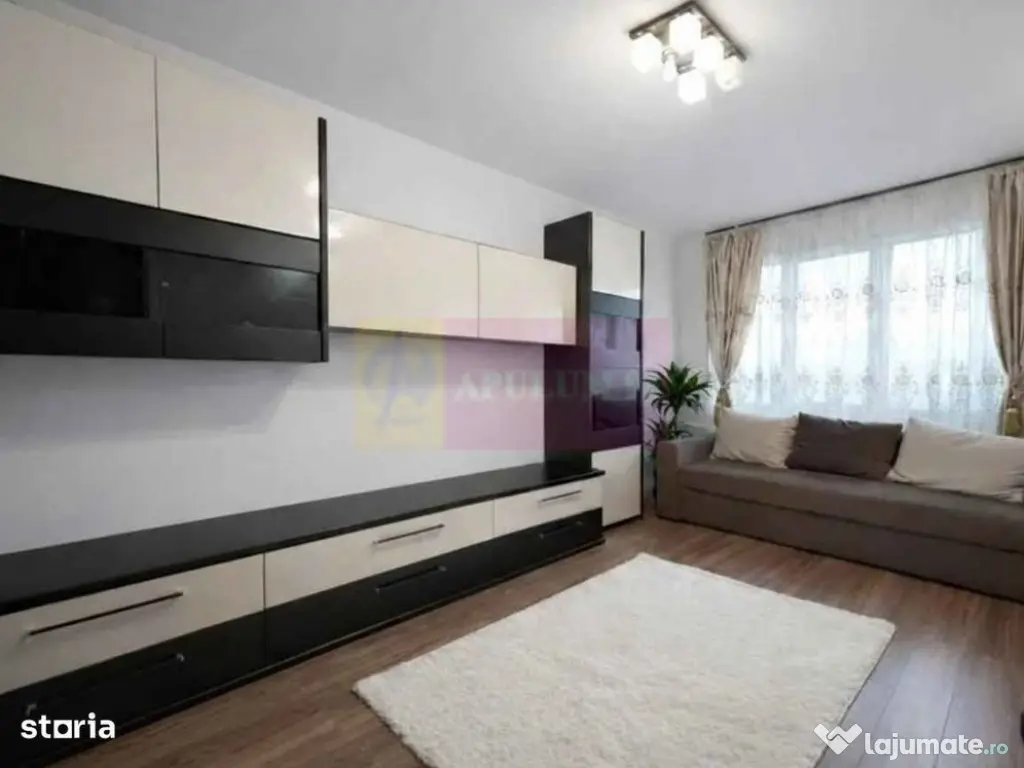 3 Camere cu 2 locuri de parcare in zona Pod Grant 