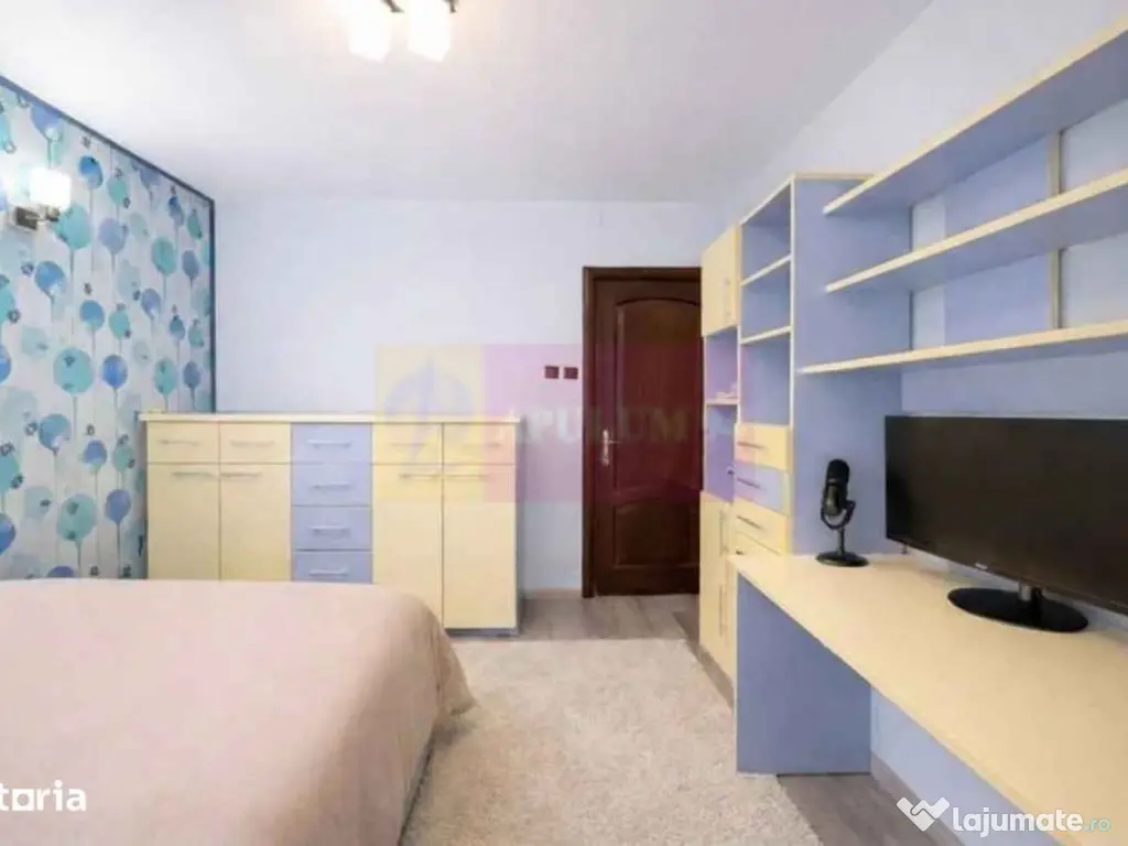 3 Camere cu 2 locuri de parcare in zona Pod Grant 