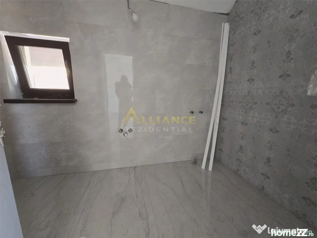 Gata de mutare- 425mp teren - 5 camere - 3 bai 