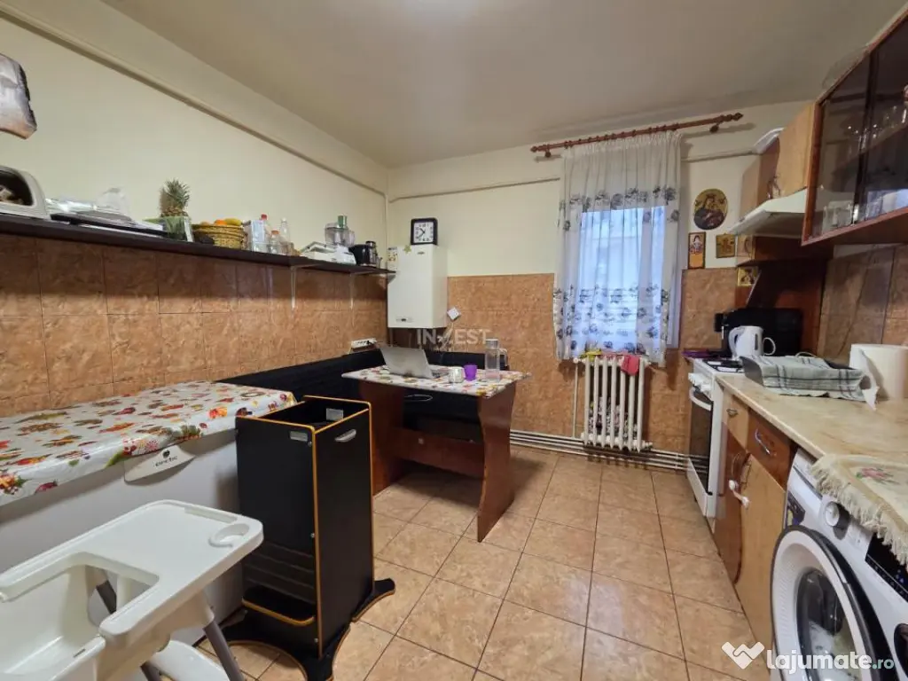 APARTAMENT 2 CAMERE-ETAJ 1-DECOMANDAT-DACIA 