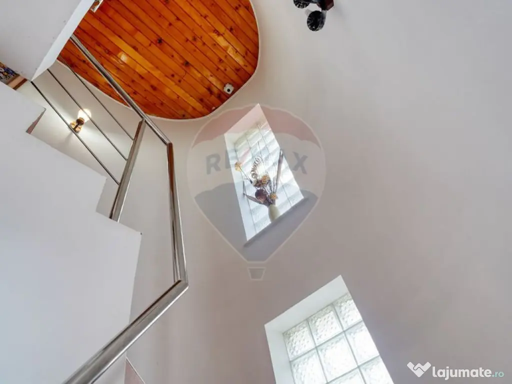 Vilă de vânzare în Predeal – vedere panoramică căt... 