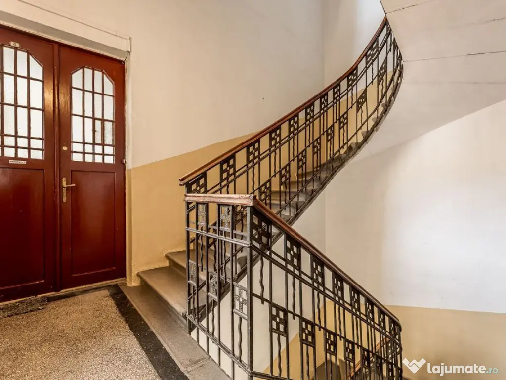 REZERVAT! 2 apartamente unificate, B-dul Revoluției, Ara... 