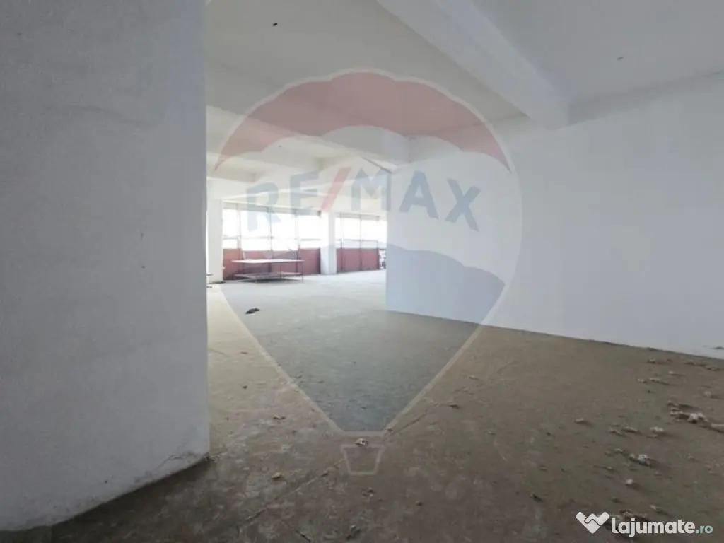 INCHIRIERE Spațiu Comercial de 2,428mp în zona Nord-Est 