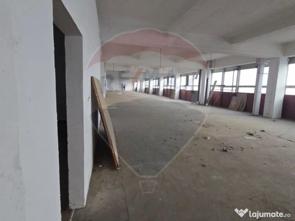 INCHIRIERE Spațiu Comercial de 2,428mp în zona Nord-Est 