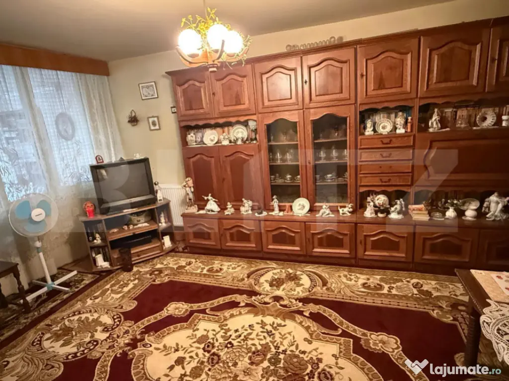 Apartament 3 camere, 77 mp, zona Grivitei