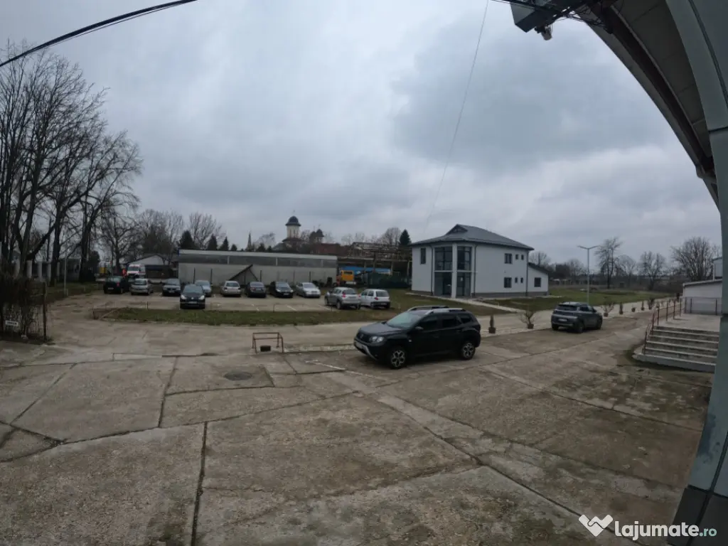 Cladire de birouri cu parcare privata 266 mp utili