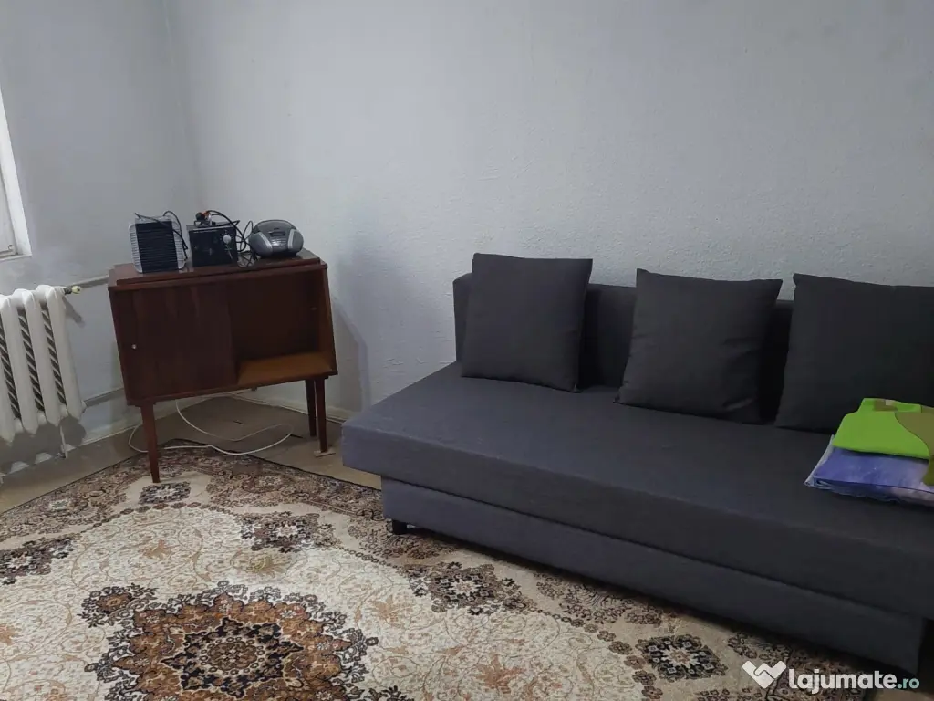 Vand apartament 3 camere Rahova decomandat 