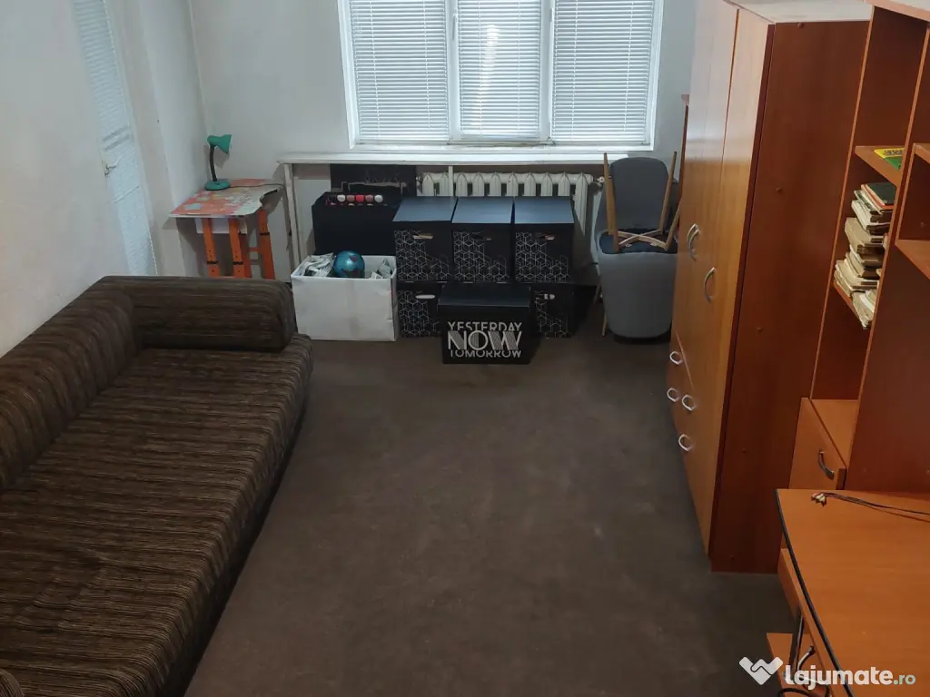 Vand apartament 3 camere Rahova decomandat 