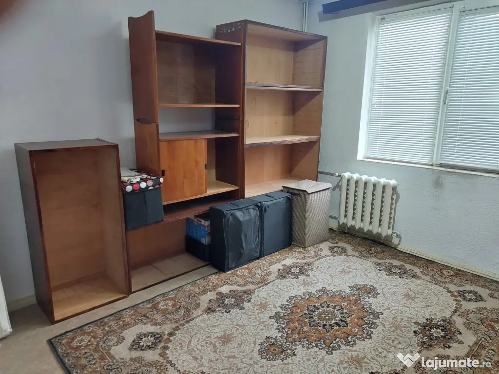 Vand apartament 3 camere Rahova decomandat 
