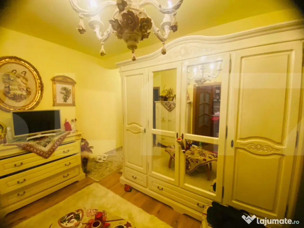 Apartament 2 camere in centrul Girocului