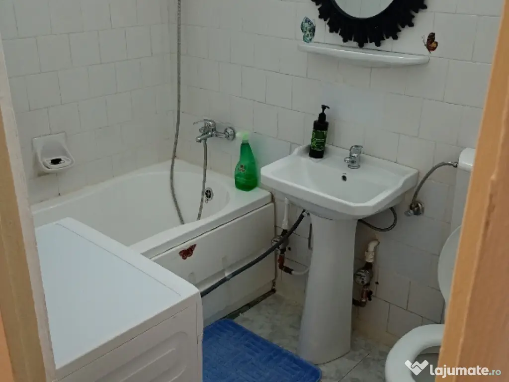 Vând Garsoniera confort 1