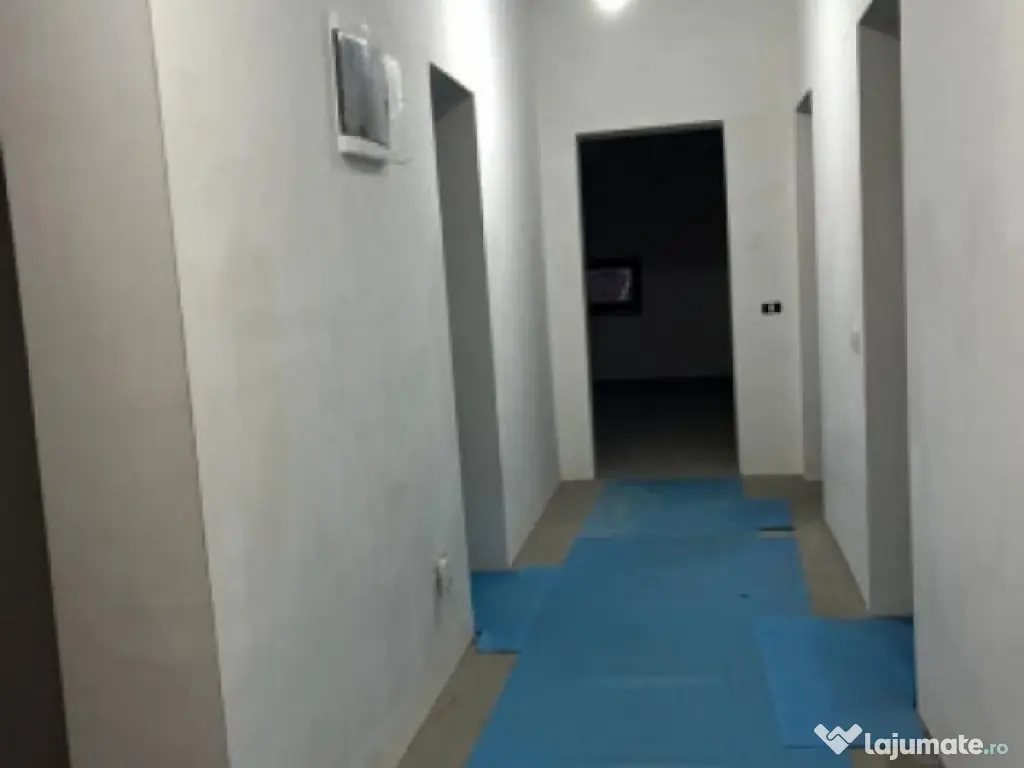 Apartament 3 camere situat in zona Dacia 