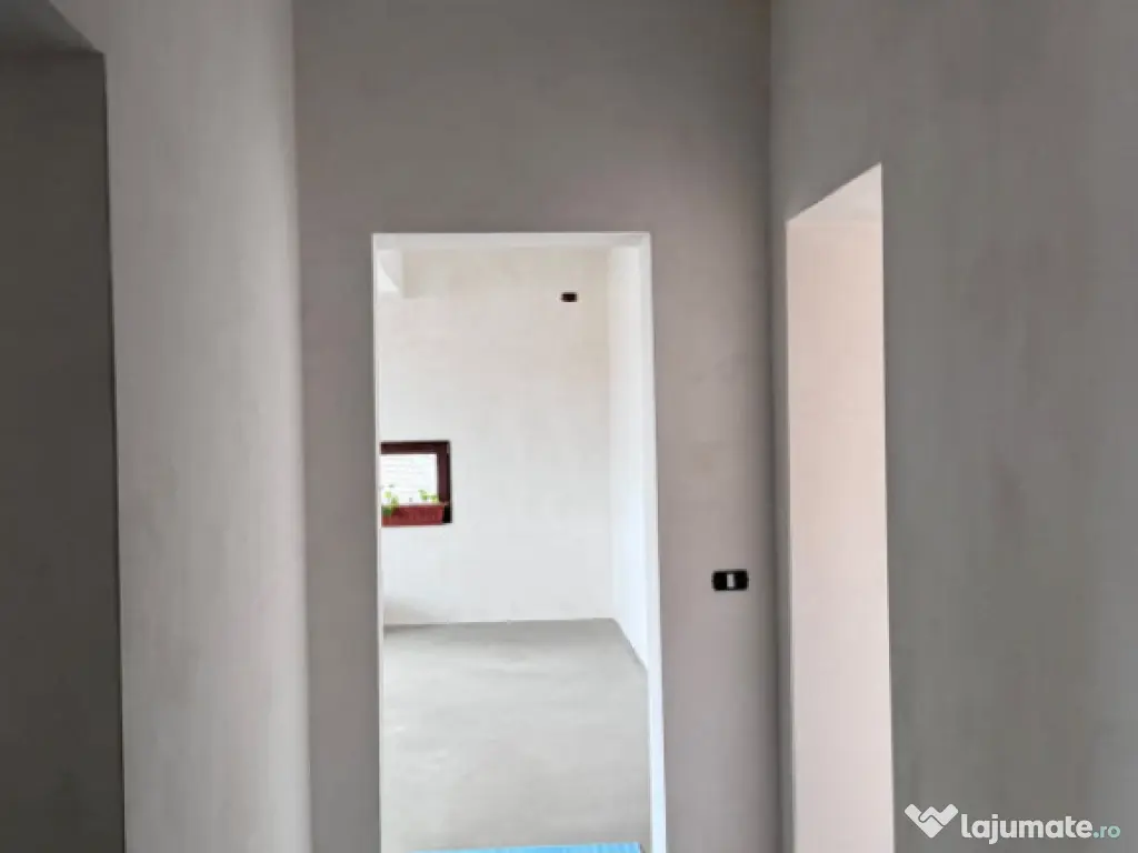 Apartament 3 camere situat in zona Dacia 