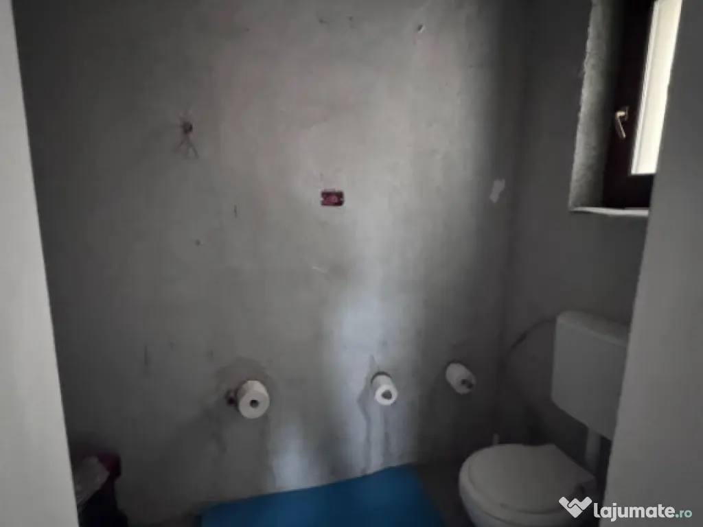 Apartament 3 camere situat in zona Dacia 