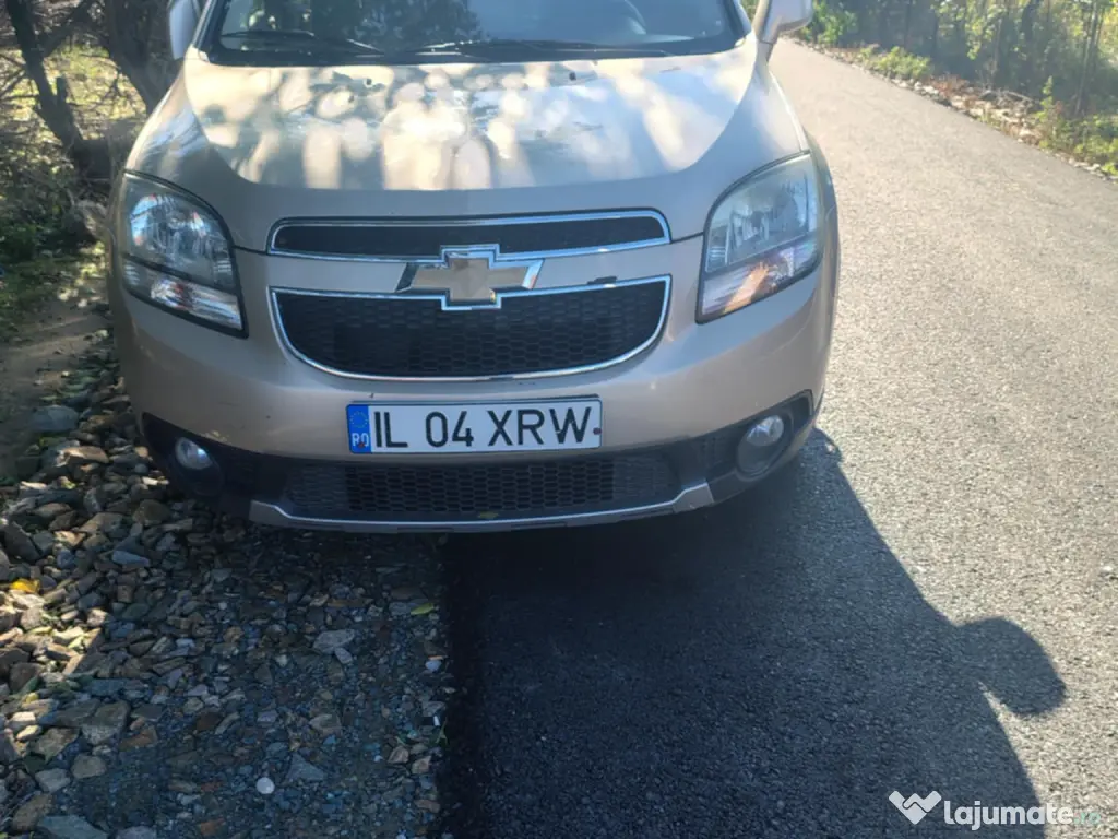 Vând Chevrolet Orlando