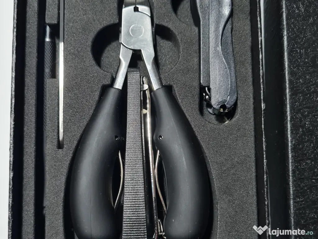 Set / trusă instrumente profesionale de manichiură și pedichiură 