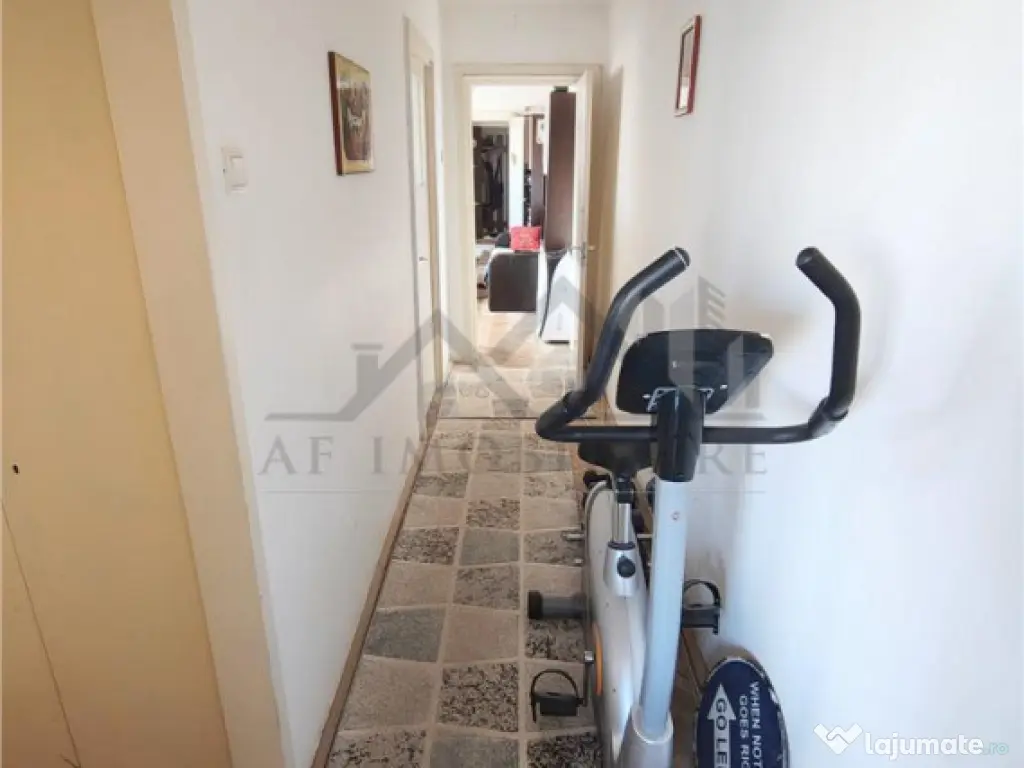 Apartament 3 camere Podu Ros 