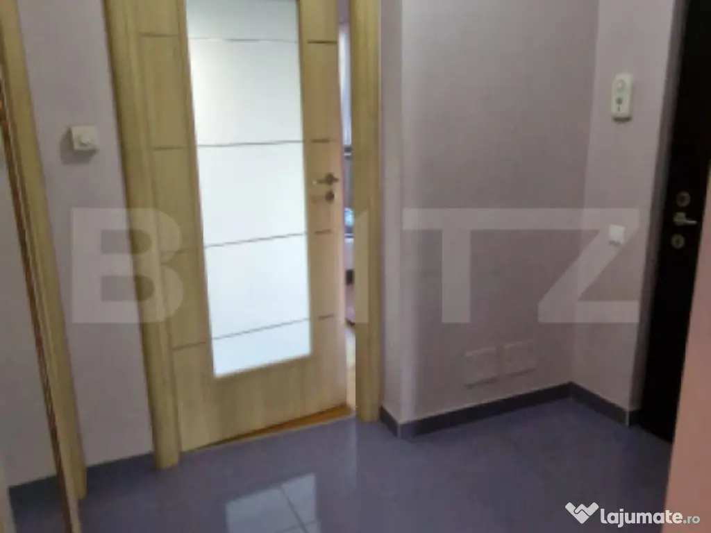 Apartament 3 camere, 57 mp, zona Micro 1