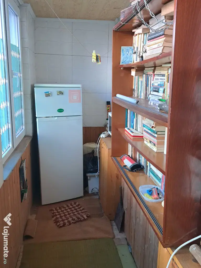 Vand apartament 2 camere in Sinaia , zona Malul Spitalului 