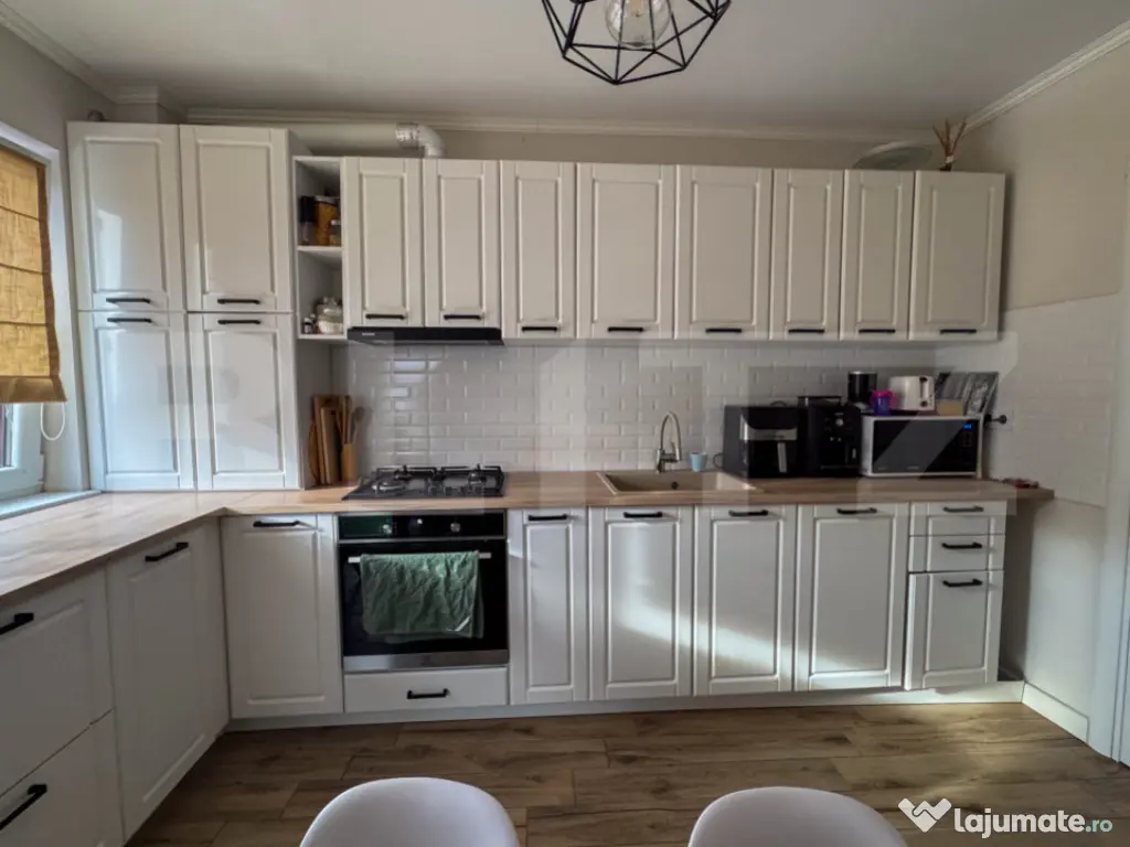 Apartament 3 camere decomandat in Apahida 