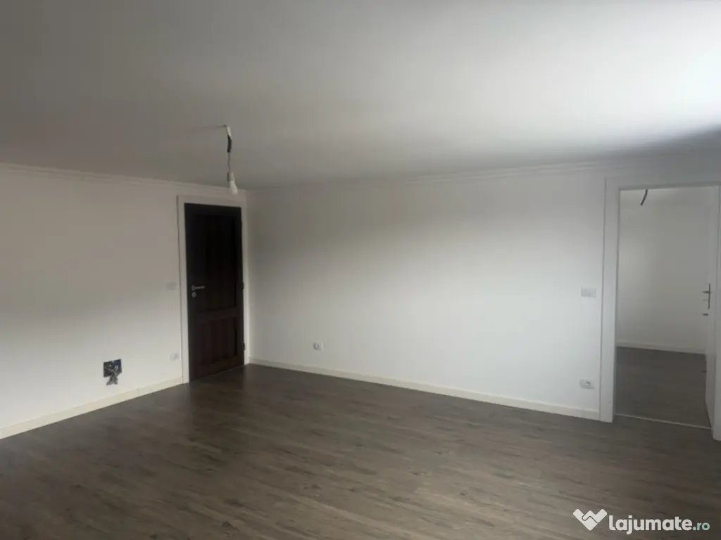 Casa S+P+1, 280 mp utili, 2000 mp teren, zona Podari