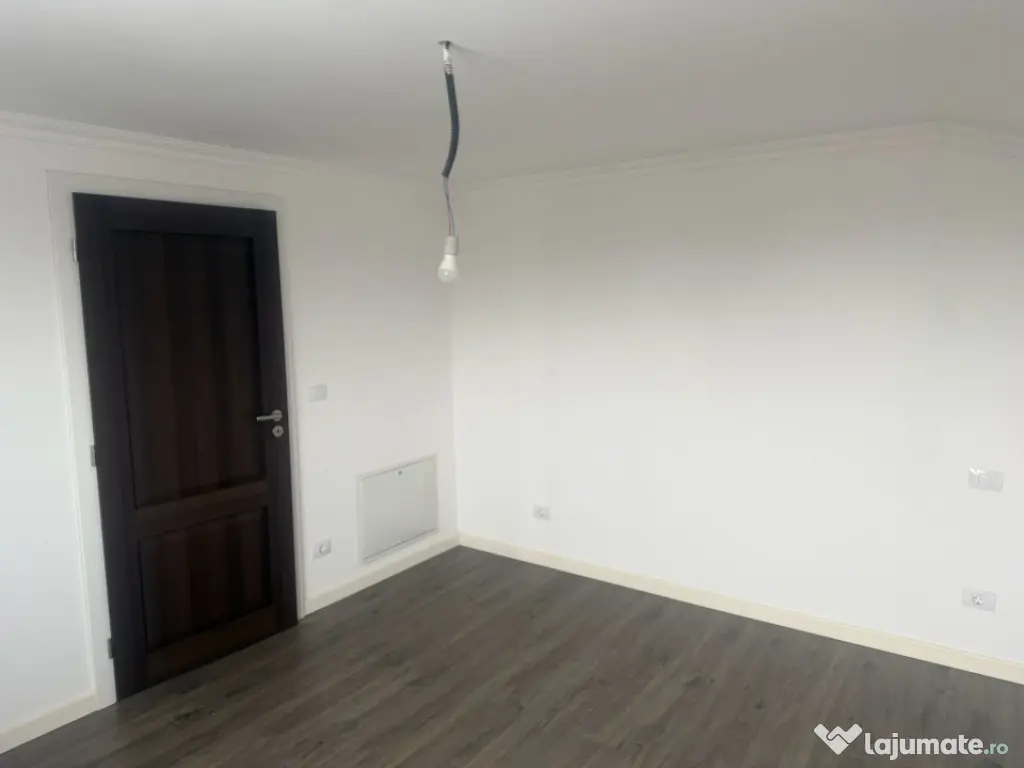 Casa S+P+1, 280 mp utili, 2000 mp teren, zona Podari