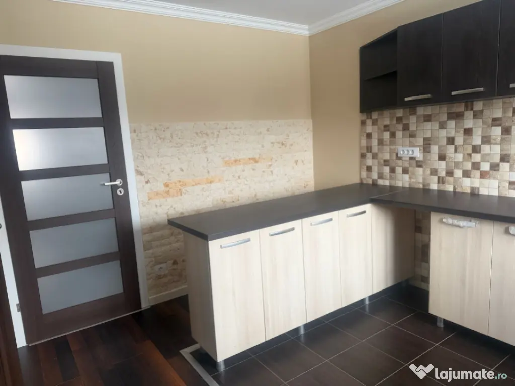 Casa S+P+1, 280 mp utili, 2000 mp teren, zona Podari