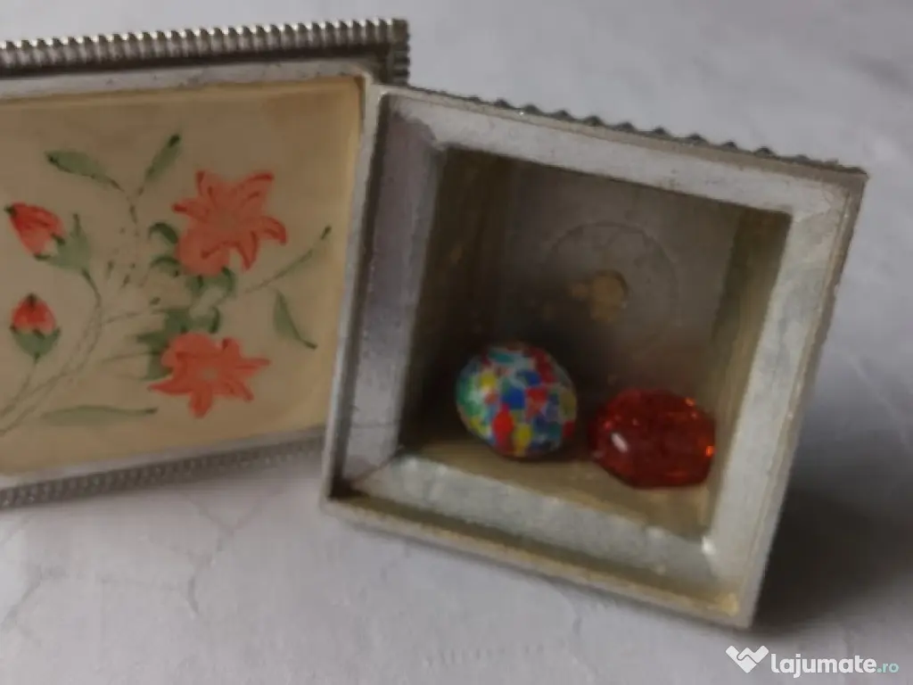 Casetă Bijuterii Vintage – Model Floral, Metal Argintat, Stil Baroc