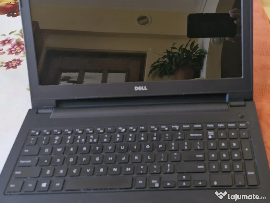 Laptop Dell Inspiron 15.6" i5-5200U 8GB RAM 500GB HDDGeForce820M 2GB 
