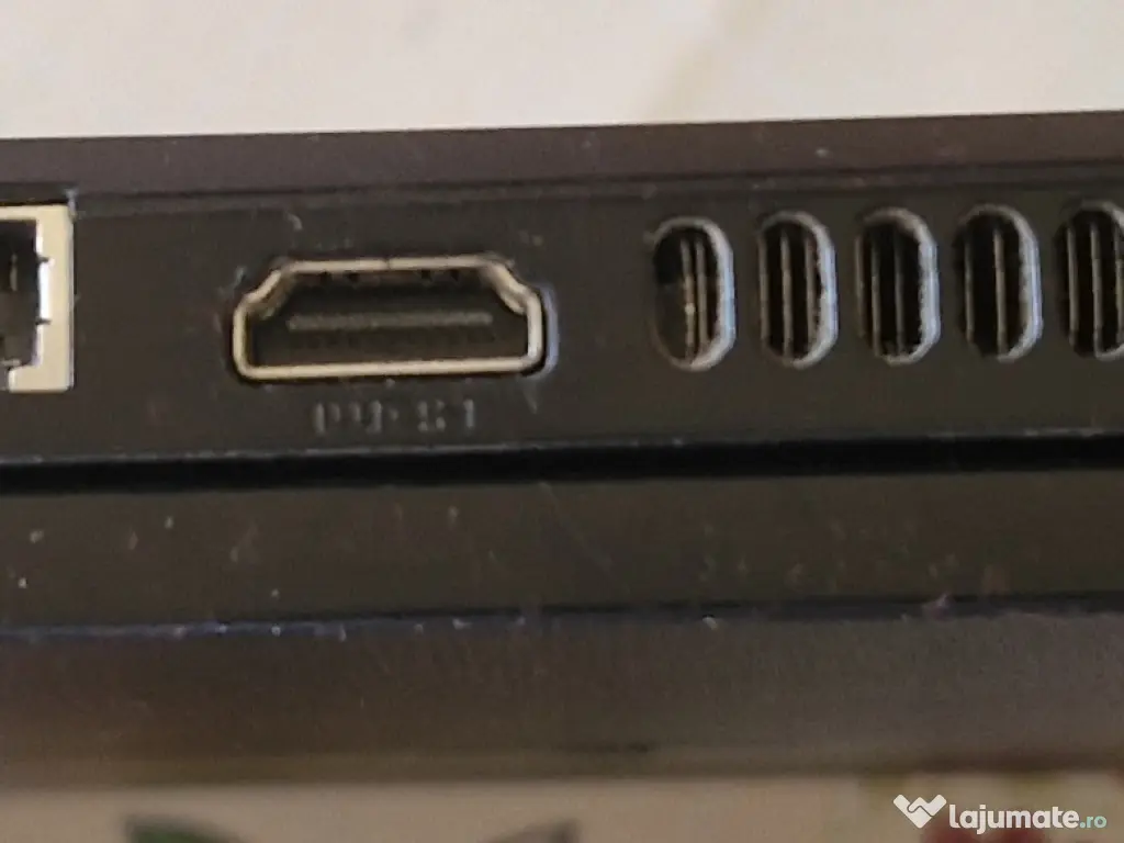 Laptop Dell Inspiron 15.6" i5-5200U 8GB RAM 500GB HDDGeForce820M 2GB 