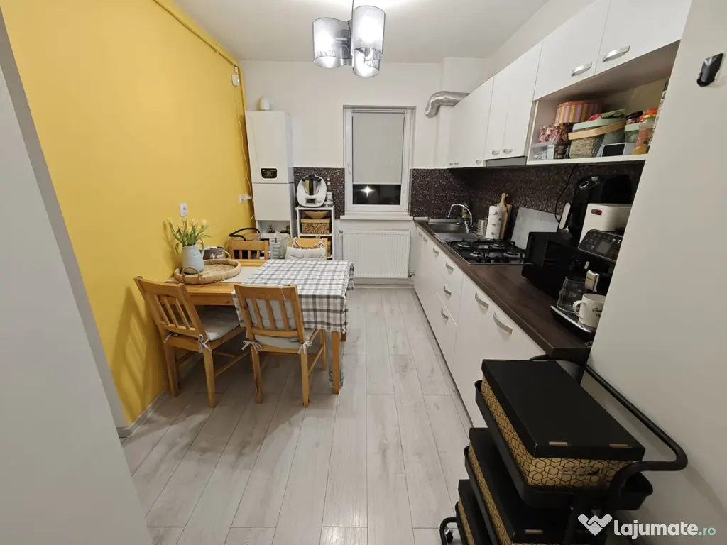 Apartament spațios 2 camere decomandat - PETROȘANI