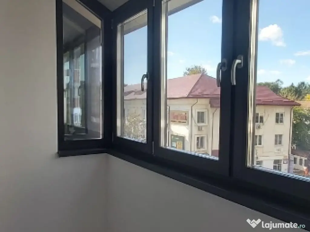 Închiriez apartament cu doua camere