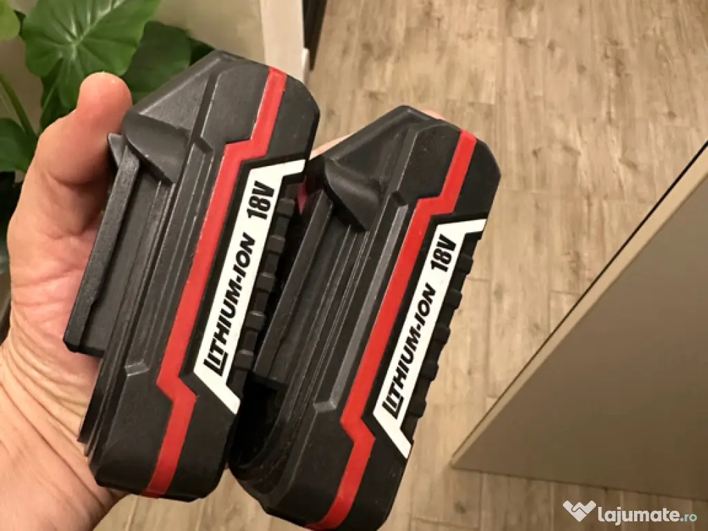 Mașină de înșurubat infiletat impact 350Nm