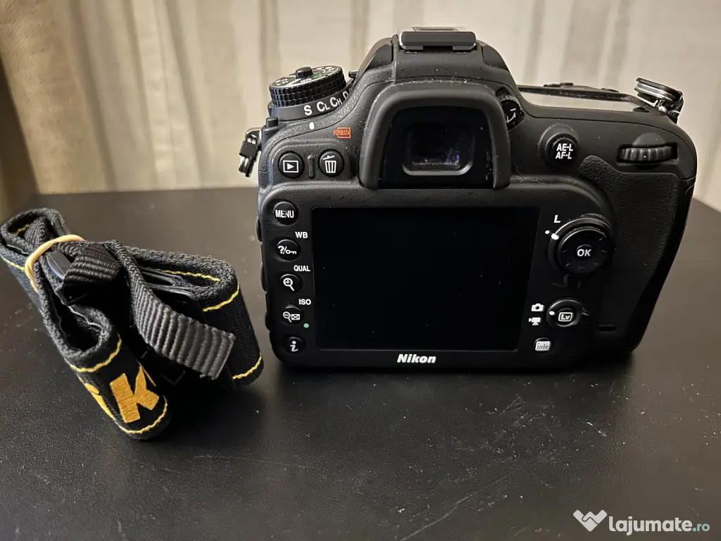 Nikon D7200 cu obiectiv in stare foarte buna