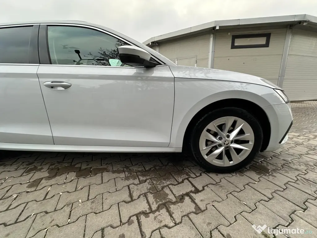 Skoda Octavia Combi 2021 • 45.000 km • 1.5 TSI • Manual • Ambition