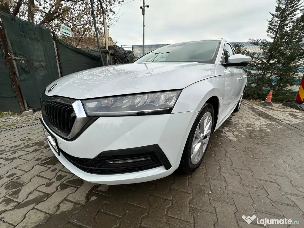 Skoda Octavia Combi 2021 • 45.000 km • 1.5 TSI • Manual • Ambition