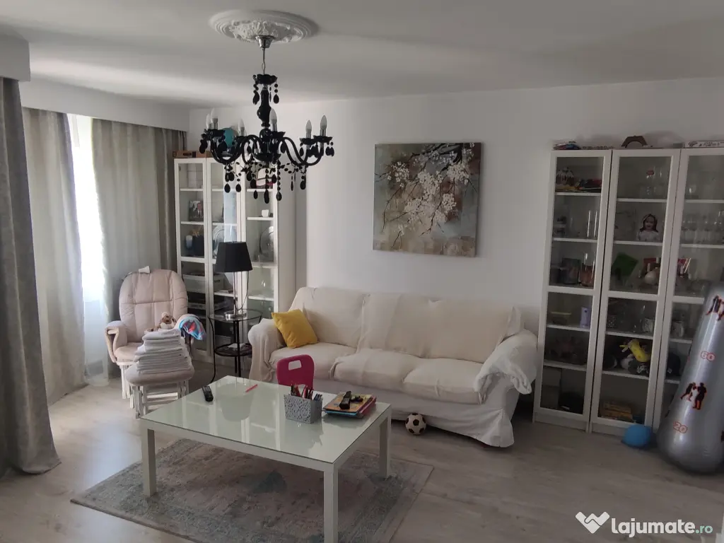 Apartament 3 camere de închiriat Vest 