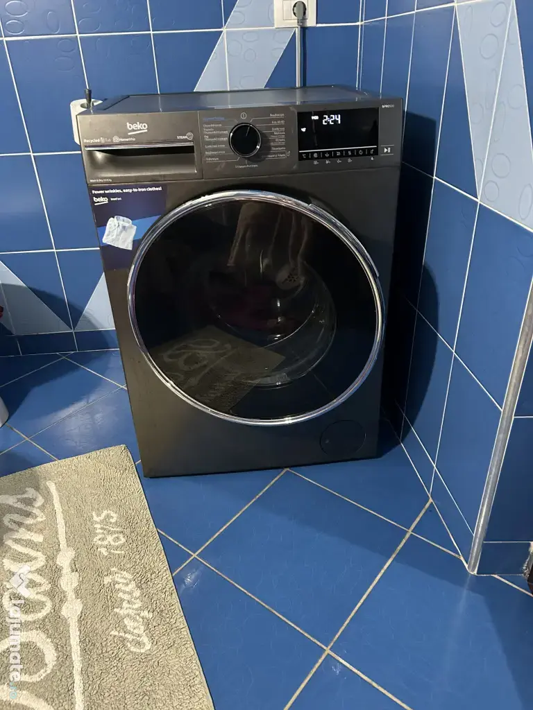 Mașina de spălat rufe cu uscător