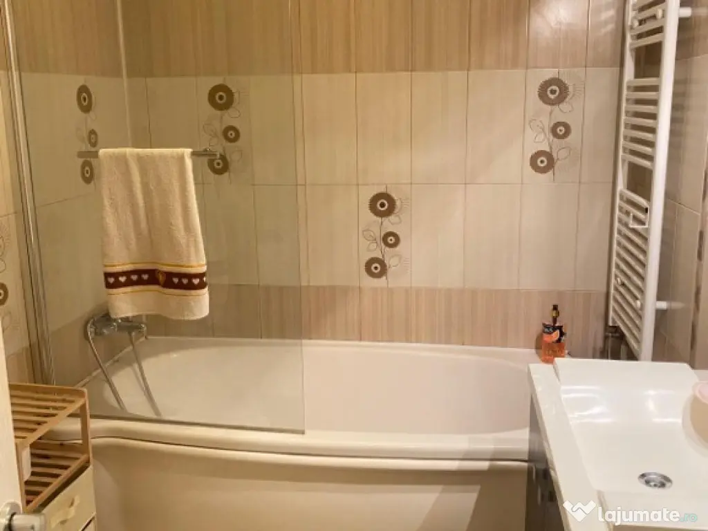 Apartament 3 camere, zona UTA ARED R6 