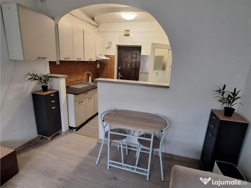 Garsoniera mobilata zona Noua