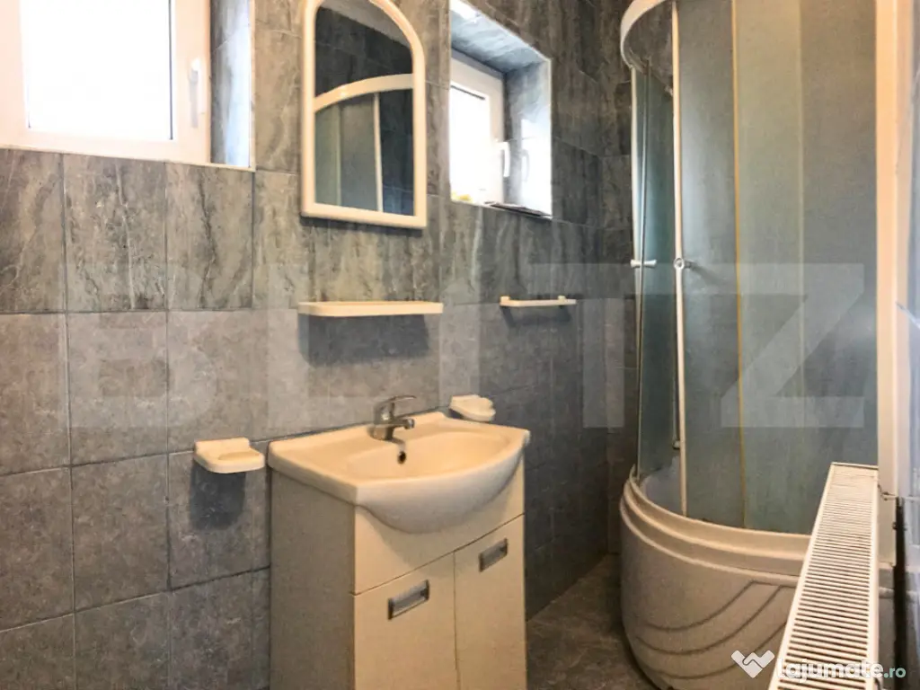 Casă de vânzare, 354 mp, zona Titu