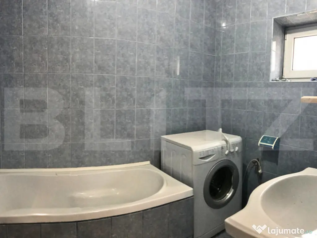 Casă de vânzare, 354 mp, zona Titu