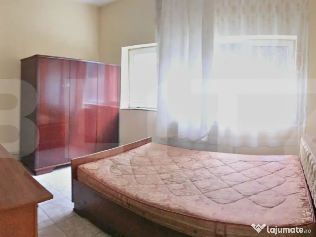 Casă de vânzare, 354 mp, zona Titu