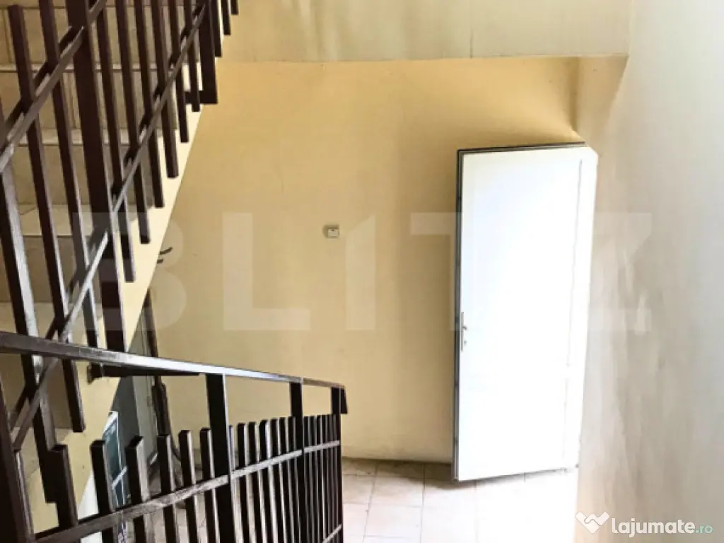 Casă de vânzare, 354 mp, zona Titu