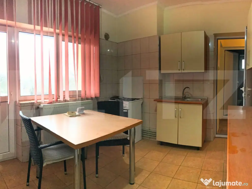 Casă de vânzare, 354 mp, zona Titu