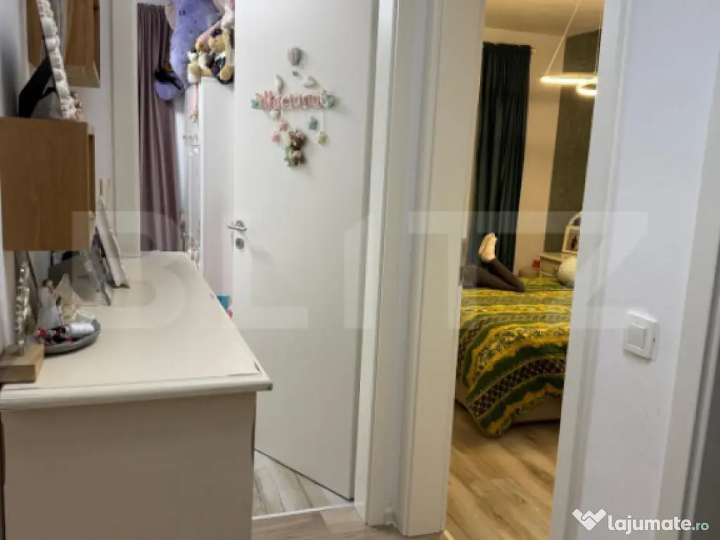 Apartament 3 camere, parcare, 76 mp, lift, boxa, zona Tracto 