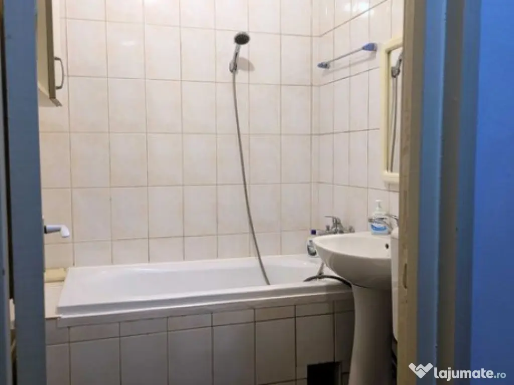 Garsoniera zona Astra,etajul 1,libera,67000 Euro