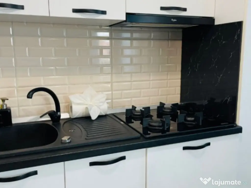 Apartament 2 camere de vanzare, in zona Mamaia-Sat 