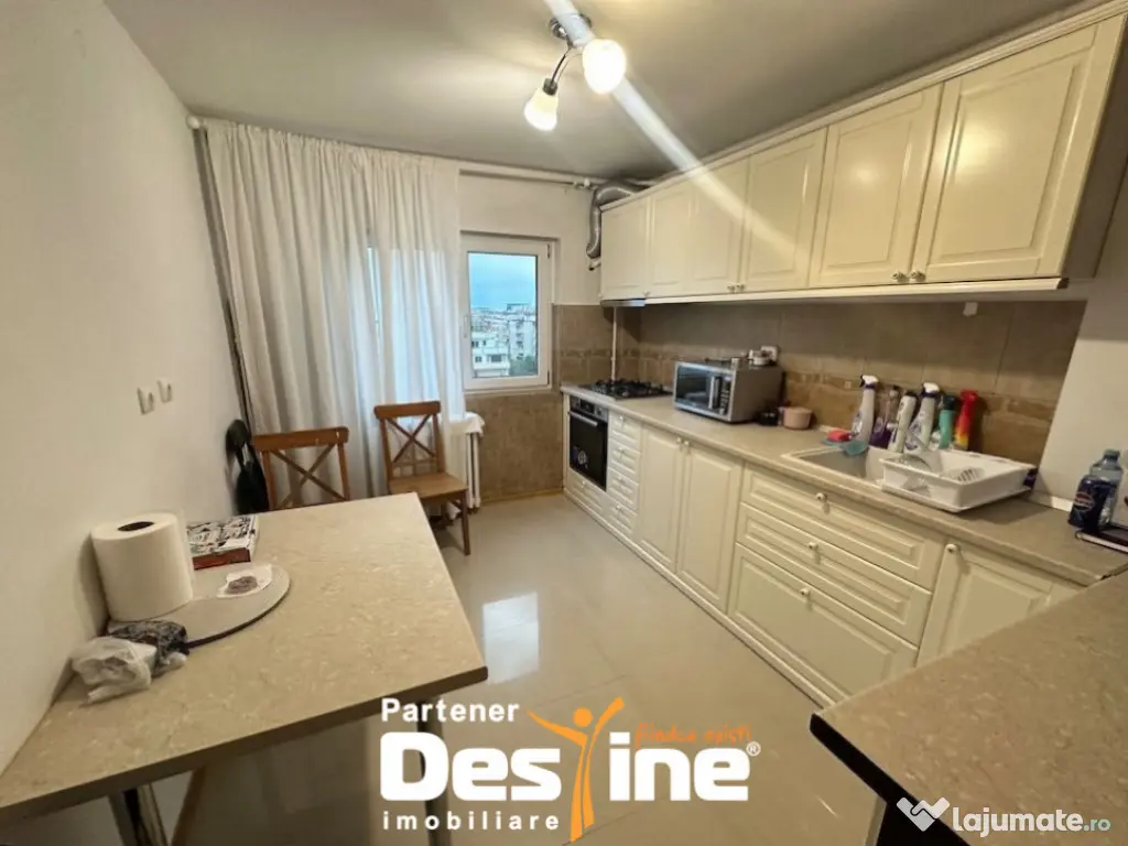 Apartament 3 camere renovat + loc parcare, zona Sebastian