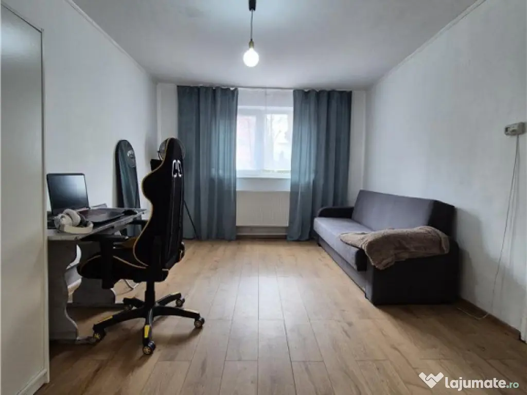 Garsoniera cu loc de parcare si boxa -NEGOCIABIL 